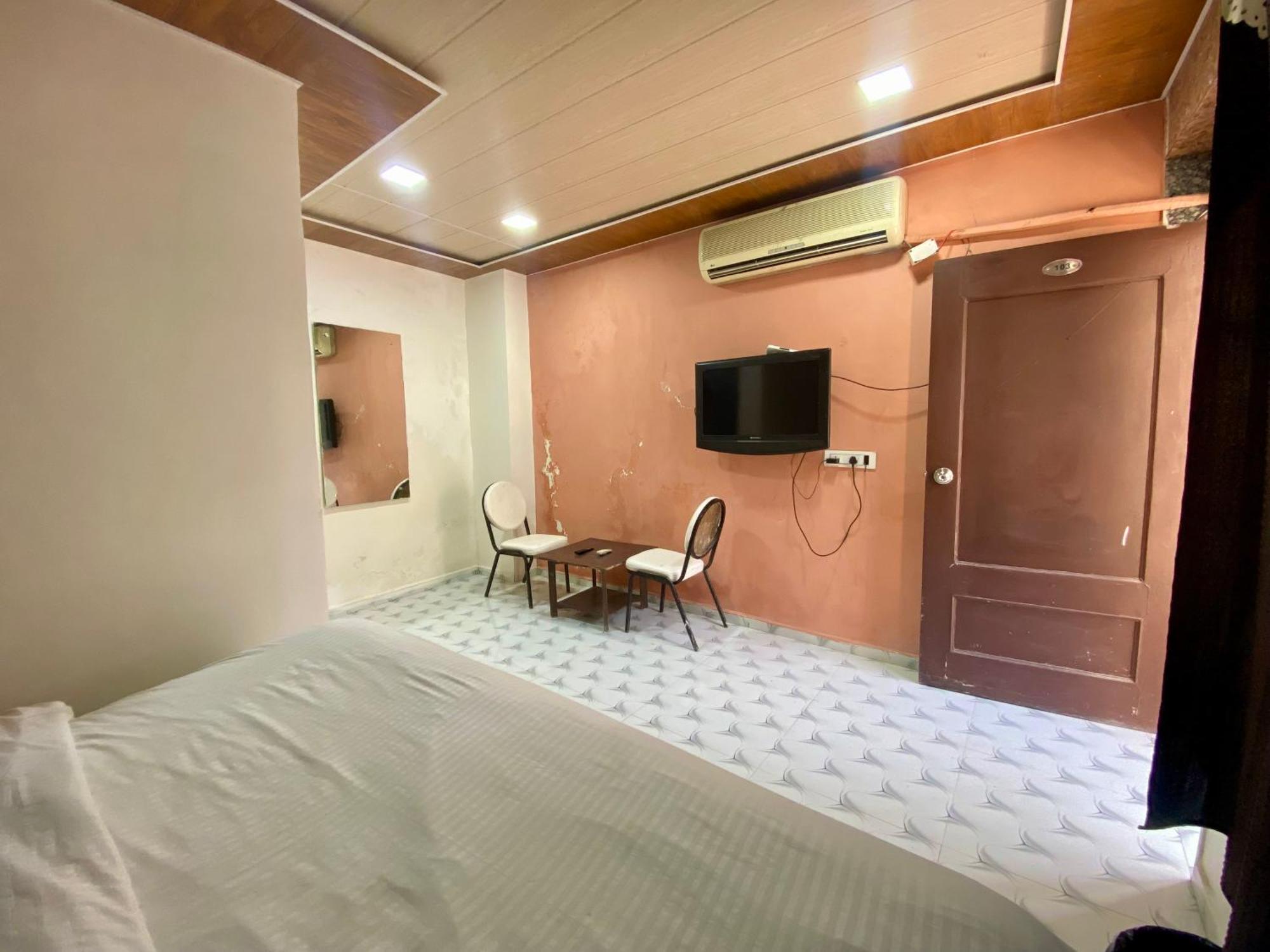 Rudraksha Inn Mount Abu Eksteriør bilde